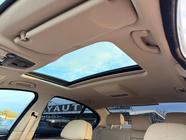 BMW 530 d= M-performance= HUD= 360* Камера= - автомобили, коли, обяви за нови и употребявани 12