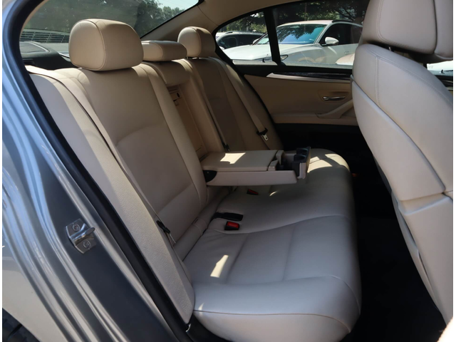 BMW 530 3.0d/xDrive/PDC/M-Packet/Камера/Мемори - автомобили, коли, обяви за нови и употребявани 8