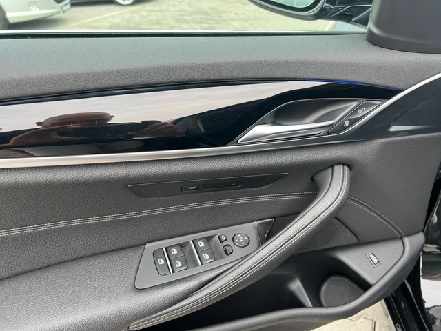 BMW 530 X DRIVE*LUXURY LINE*KEYLES GO*LED*TOP* - автомобили, коли, обяви за нови и употребявани 11