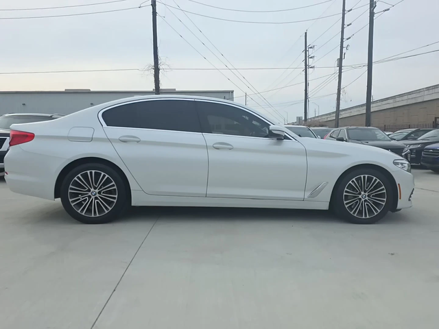 BMW 530 i SPORT LINE - автомобили, коли, обяви за нови и употребявани 1