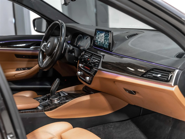 BMW 530 xDrive M SPORT С РЕГИСТРАЦИЯ & АВТО КРЕДИТ - автомобили, коли, обяви за нови и употребявани 11