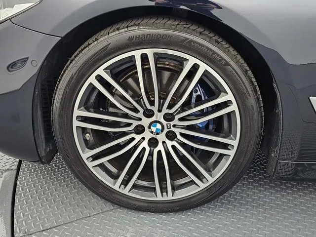 BMW 530 I M Sports Plus - автомобили, коли, обяви за нови и употребявани 4