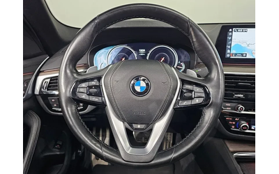 BMW 530 i xDrive M Sports Plus - автомобили, коли, обяви за нови и употребявани 12