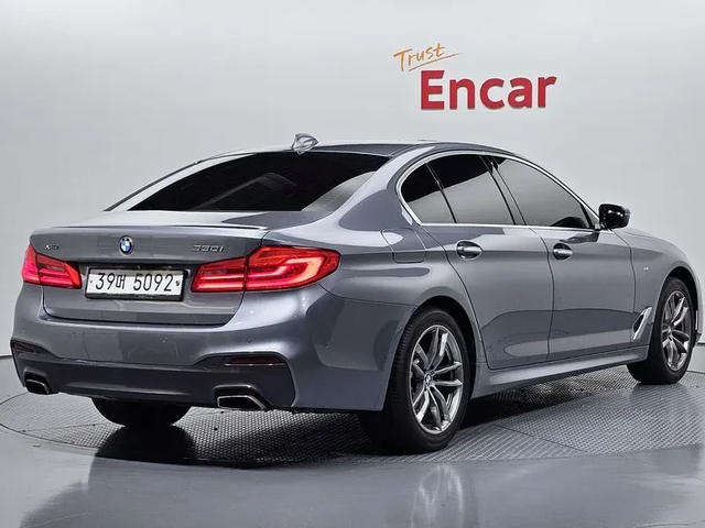 BMW 530 i xDrive M Sports Plus - автомобили, коли, обяви за нови и употребявани 1