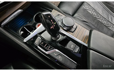 BMW 530 i XDRIVE* MPACK* HEAD-UP* AMBIENT* 360 CAM* ОБДУХ - автомобили, коли, обяви за нови и употребявани 14