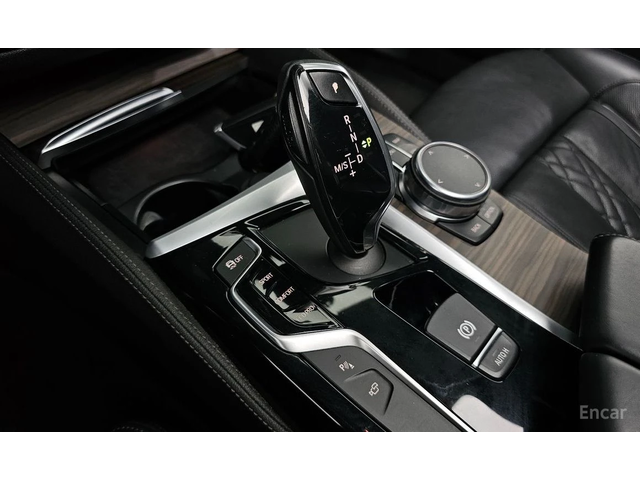 BMW 530 xDrive M Sport Plus* HEAD-UP* 360 CAM* ОБДУХВАНЕ* - автомобили, коли, обяви за нови и употребявани 13