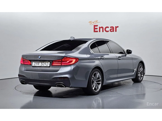 BMW 530 xDrive M Sport Plus* HEAD-UP* 360 CAM* ОБДУХВАНЕ* - автомобили, коли, обяви за нови и употребявани 3