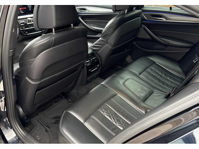 BMW 530 XDRive - 360| SUNROOF| CAMERA| HEATED SEATS| MASAG - автомобили, коли, обяви за нови и употребявани 11