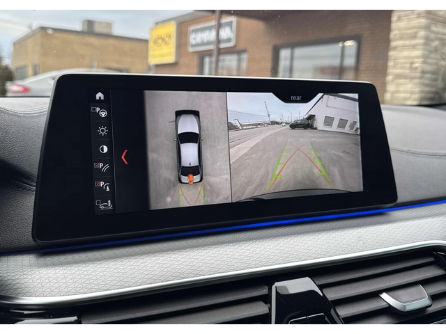 BMW 530 XDRive - 360| SUNROOF| CAMERA| HEATED SEATS| MASAG - автомобили, коли, обяви за нови и употребявани 16