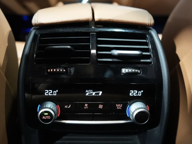 BMW 530 АвтоКредит* (ЦЕНА ДО БГ)530i xDrive Sedan AWD - автомобили, коли, обяви за нови и употребявани 12