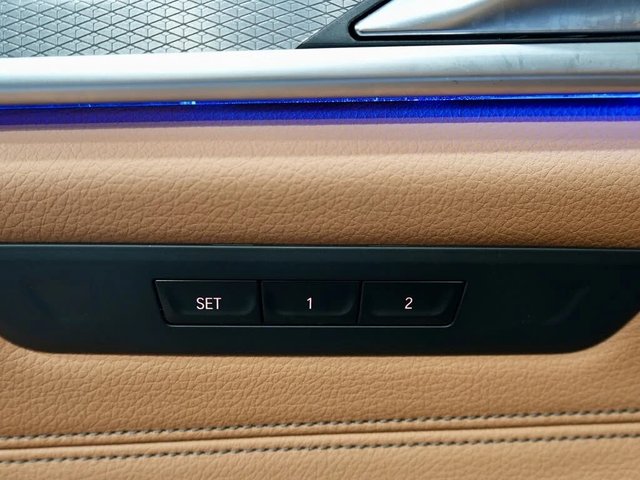 BMW 530 АвтоКредит* (ЦЕНА ДО БГ)530i xDrive Sedan AWD - автомобили, коли, обяви за нови и употребявани 13