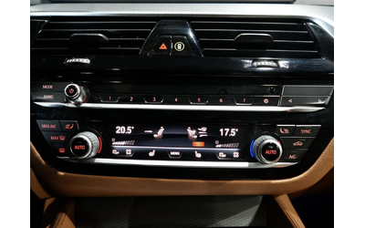 BMW 530 АвтоКредит* (ЦЕНА ДО БГ)530i xDrive Sedan AWD - автомобили, коли, обяви за нови и употребявани 9