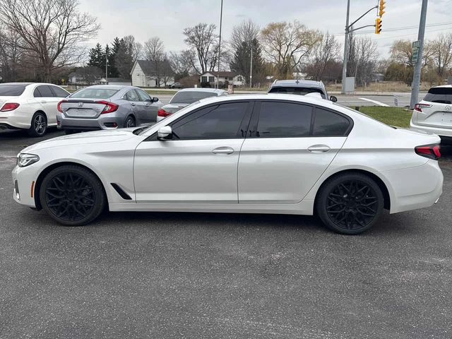 BMW 530 XDRIVE * ПОДГРЕВИ* ОБДУХВАНЕ* ПАНОРАМА* HEAD UP* - автомобили, коли, обяви за нови и употребявани 2
