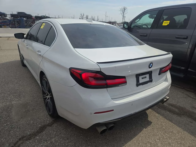 BMW 530 xDrive * CARFAX * Без инциденти * - автомобили, коли, обяви за нови и употребявани 3