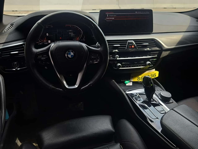 BMW 530 xDrive * CARFAX * Без инциденти * - автомобили, коли, обяви за нови и употребявани 5