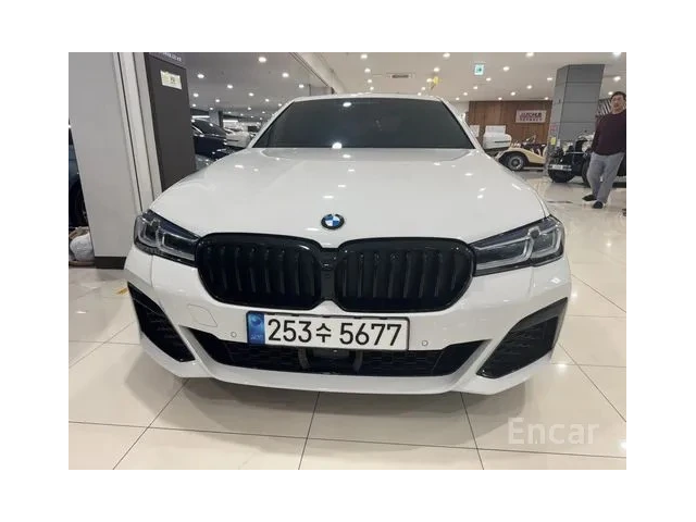 BMW 530 * ПАКЕТ * ДИСТРОНИК * HUD * ЛАЗЕРИ* 360* ОБДУХВАНЕ - автомобили, коли, обяви за нови и употребявани 2