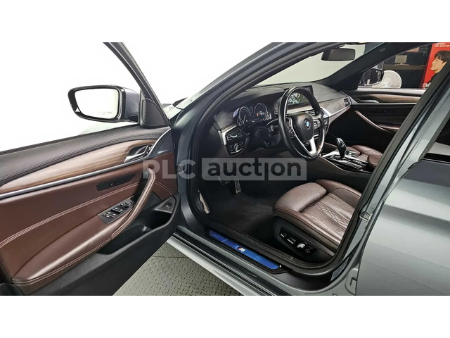 BMW 530 i* M sport* HeadUp* Digital Key* Keyless* АВТОКРЕД - автомобили, коли, обяви за нови и употребявани 10