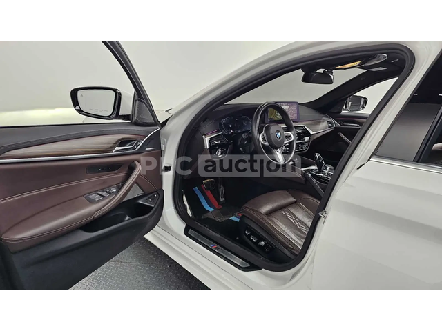 BMW 530 E* Night Vision* 360* HeadUp* Keyless* АВТОКРЕДИТ - автомобили, коли, обяви за нови и употребявани 10