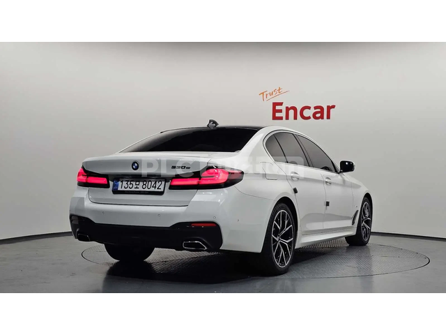 BMW 530 E* Night Vision* 360* HeadUp* Keyless* АВТОКРЕДИТ - автомобили, коли, обяви за нови и употребявани 2