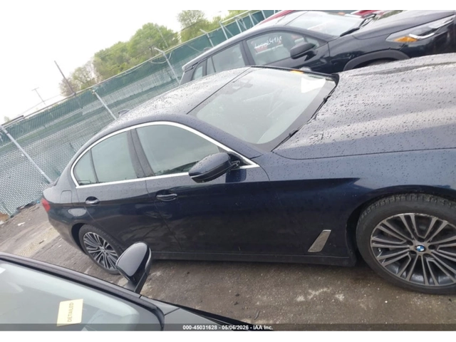 BMW 530 АВТОКРЕДИТ* HEAD UP* КАФЯВА КОЖА* ПОДГРЕВ* 360* - автомобили, коли, обяви за нови и употребявани 5