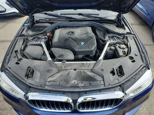 BMW 530 i xDrive/M-Pack/Digital/H&K/Pano - автомобили, коли, обяви за нови и употребявани 11