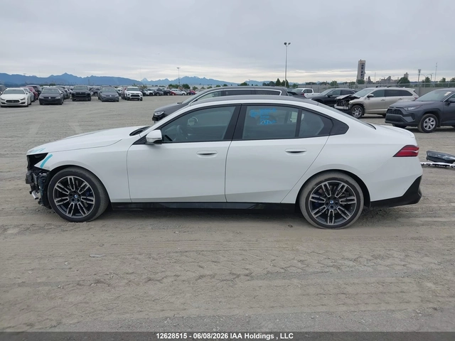 BMW 700 XI - автомобили, коли, обяви за нови и употребявани 14
