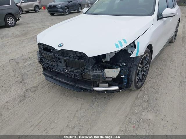 BMW 700 XI - автомобили, коли, обяви за нови и употребявани 5