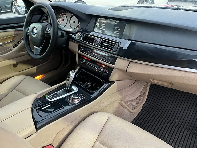 BMW 530 M PAKET PERFORMANS-LED-BIXENON-NAVI-GERMANIA !!! - автомобили, коли, обяви за нови и употребявани 11