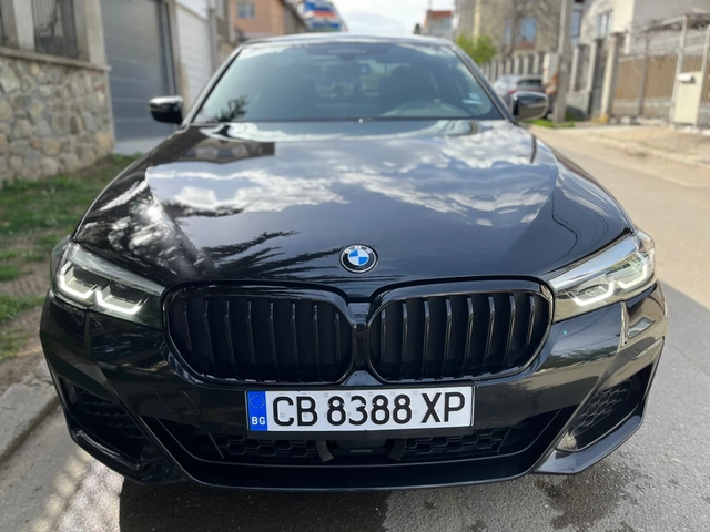BMW 530 M-PK* 8ZF* DIS* BLK OPTIC* CARPLAY* M-BRAKES* AMBI - автомобили, коли, обяви за нови и употребявани 0