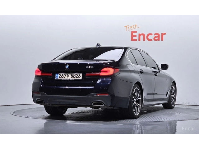 BMW 530 i M SPORT* HARMAN KARDON* DISTRONIC* HEAD-UP* - автомобили, коли, обяви за нови и употребявани 2