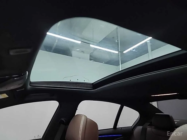 BMW 530 i M SPORT* DISTRONIC* ХЕДЪП* 360* ОБДУХВАНЕ* PANO* - автомобили, коли, обяви за нови и употребявани 13