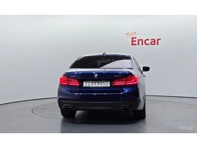 BMW 530 i xDrive M SPORT* DISTRONIC* 360* ХЕДЪП* ОБДУХВАНЕ - автомобили, коли, обяви за нови и употребявани 3