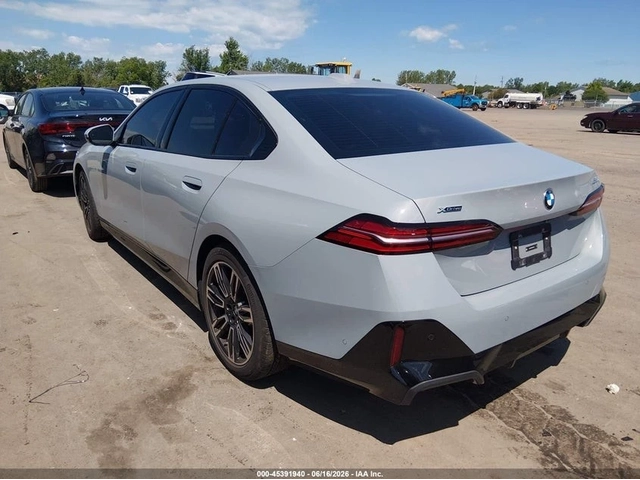 BMW 530 XDRIVE* MPACK* 360* KEYLESS* AMBIENT* - автомобили, коли, обяви за нови и употребявани 5