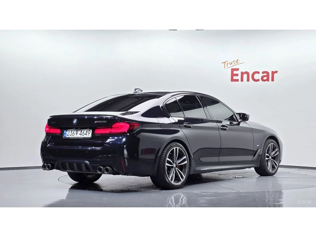 BMW 530 Xi* M-SPORT* ПОДГРЕВ* ОБДУХВАНЕ* ШИБИДАХ* 360* HUD - автомобили, коли, обяви за нови и употребявани 1