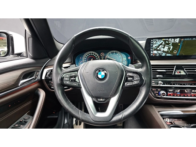 BMW 530 M* Xdrive* 360 КАМЕРА* ОБДУХВАНЕ* HEADUP - автомобили, коли, обяви за нови и употребявани 11