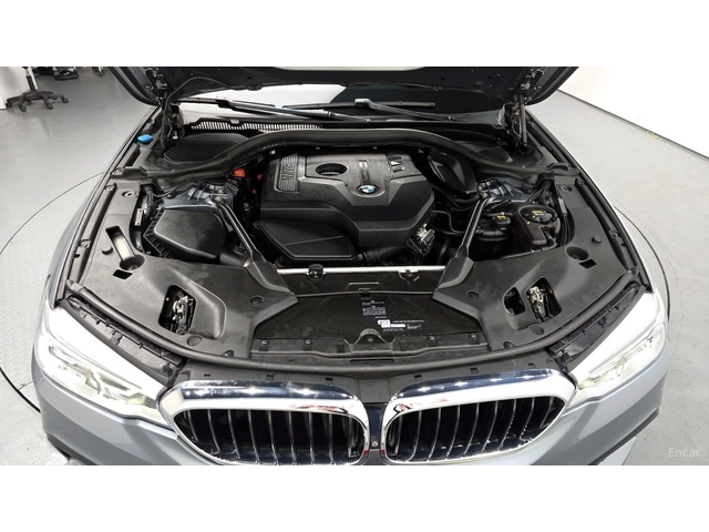 BMW 530 M* 360 КАМЕРА* HEADUP* ОБДУХВАНЕ* ПОДГРЕВ - автомобили, коли, обяви за нови и употребявани 5