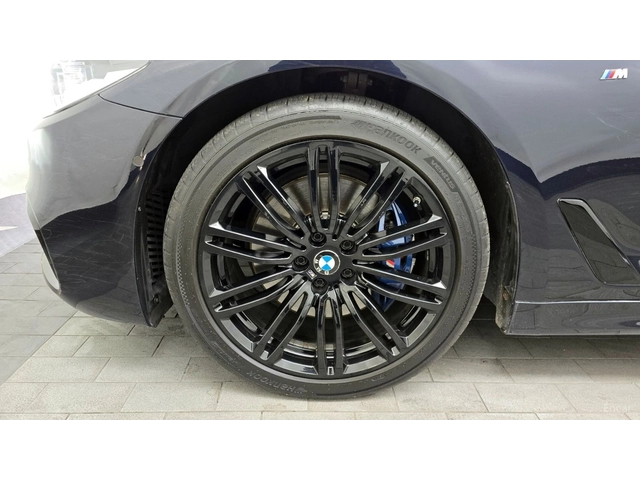 BMW 530 M* 360 КАМЕРА* ОБДУХВАНЕ* ПОДГРЕВ* HEADUP* ПАМЕТ - автомобили, коли, обяви за нови и употребявани 4