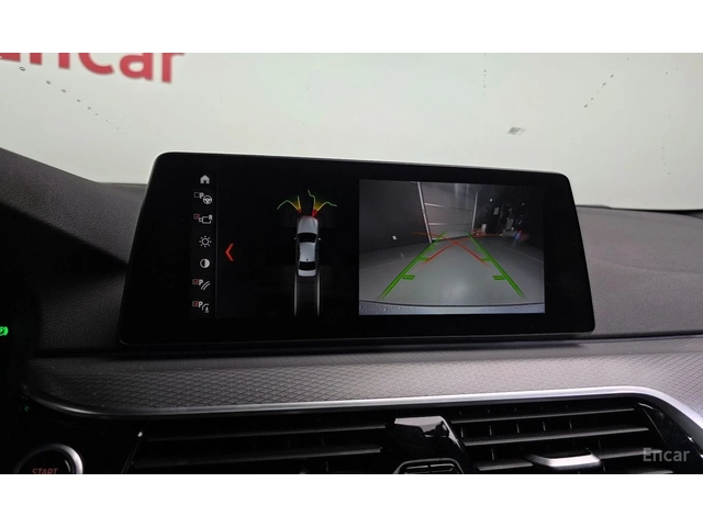 BMW 530 M* SPORT* HARMON* KARDON* ОБДУХВАНЕ* ДИСТРОНИК* ХЕ - автомобили, коли, обяви за нови и употребявани 9