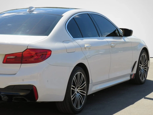 BMW 530 i xDrive M SPORT* HARMAN KARDON* ХЕДЪП* ПАНОРАМА* - автомобили, коли, обяви за нови и употребявани 4