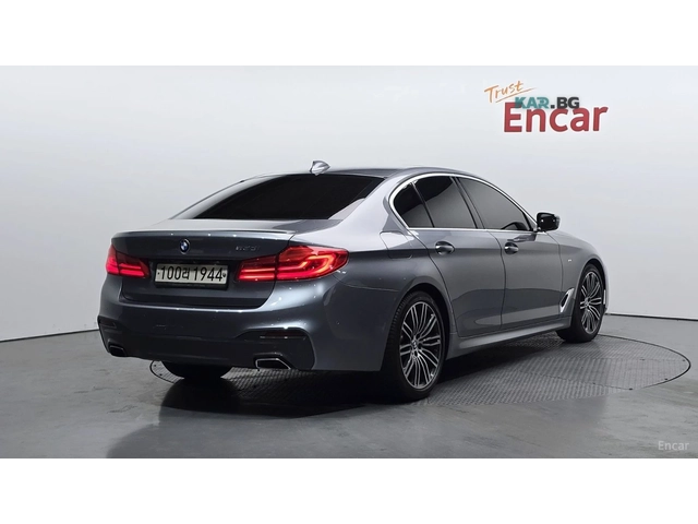 BMW 530 * FULL* M PACK* 360* Ambient Light* Head-up* - автомобили, коли, обяви за нови и употребявани 0