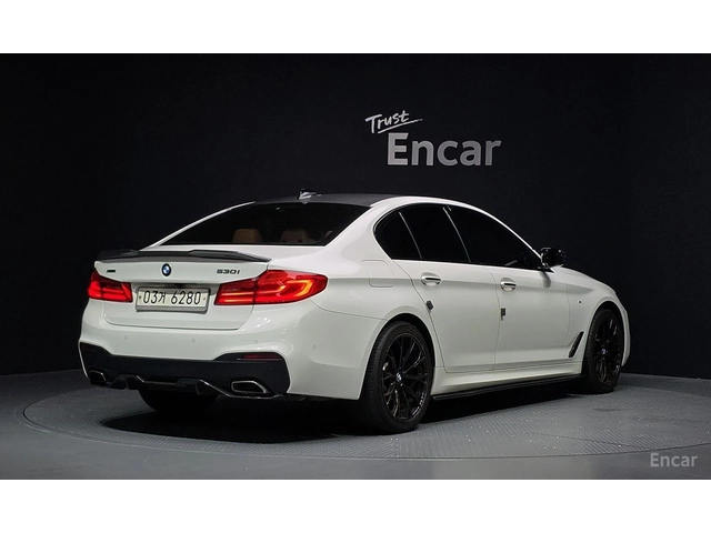 BMW 530 i xDrive M SPORT* BOWERS & WILKINS* DISTRONIC* - автомобили, коли, обяви за нови и употребявани 2