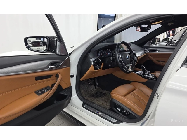 BMW 530 i xDrive M SPORT* BOWERS & WILKINS* DISTRONIC* - автомобили, коли, обяви за нови и употребявани 5