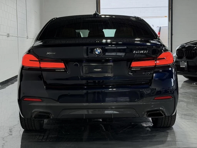 BMW 530 i* XDRIVE* M SPORT* HEAD UP* ШИБИДАХ* КАМЕРА - автомобили, коли, обяви за нови и употребявани 3