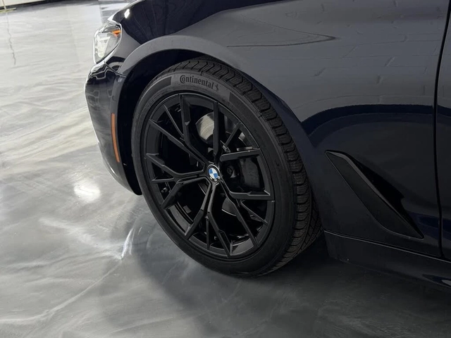 BMW 530 i* XDRIVE* M SPORT* HEAD UP* ШИБИДАХ* КАМЕРА - автомобили, коли, обяви за нови и употребявани 4