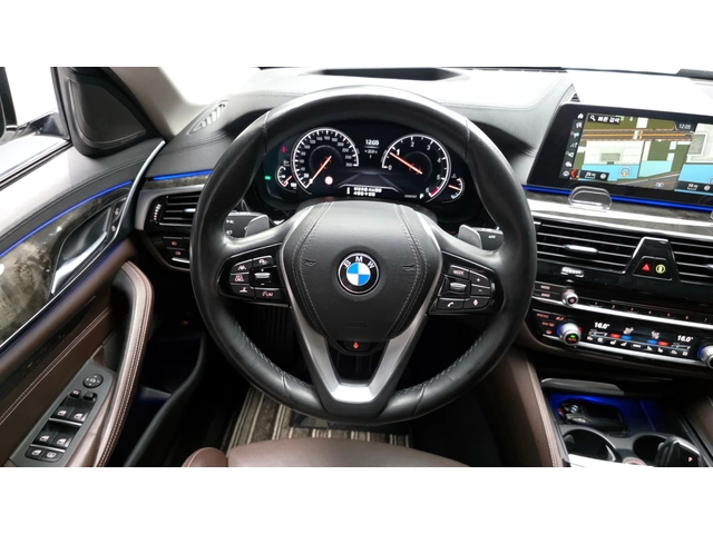 BMW 530 d Luxury Plus - автомобили, коли, обяви за нови и употребявани 13