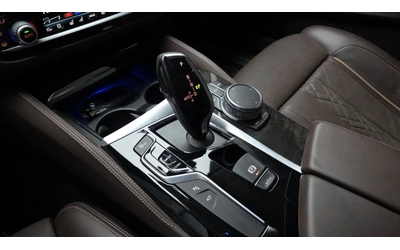 BMW 530 d Luxury Plus - автомобили, коли, обяви за нови и употребявани 9
