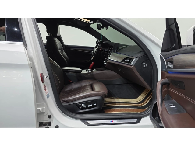 BMW 530 i M Sport Plus - автомобили, коли, обяви за нови и употребявани 9