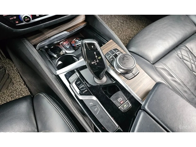 BMW 530 M Sport Plus - автомобили, коли, обяви за нови и употребявани 11