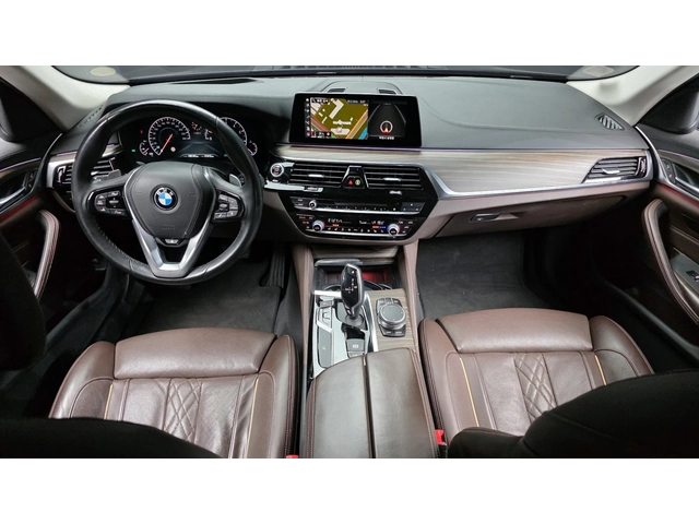 BMW 530 xDrive Luxury - автомобили, коли, обяви за нови и употребявани 6