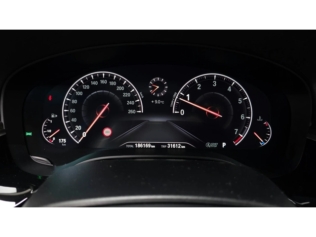 BMW 530 xDrive Luxury - автомобили, коли, обяви за нови и употребявани 9